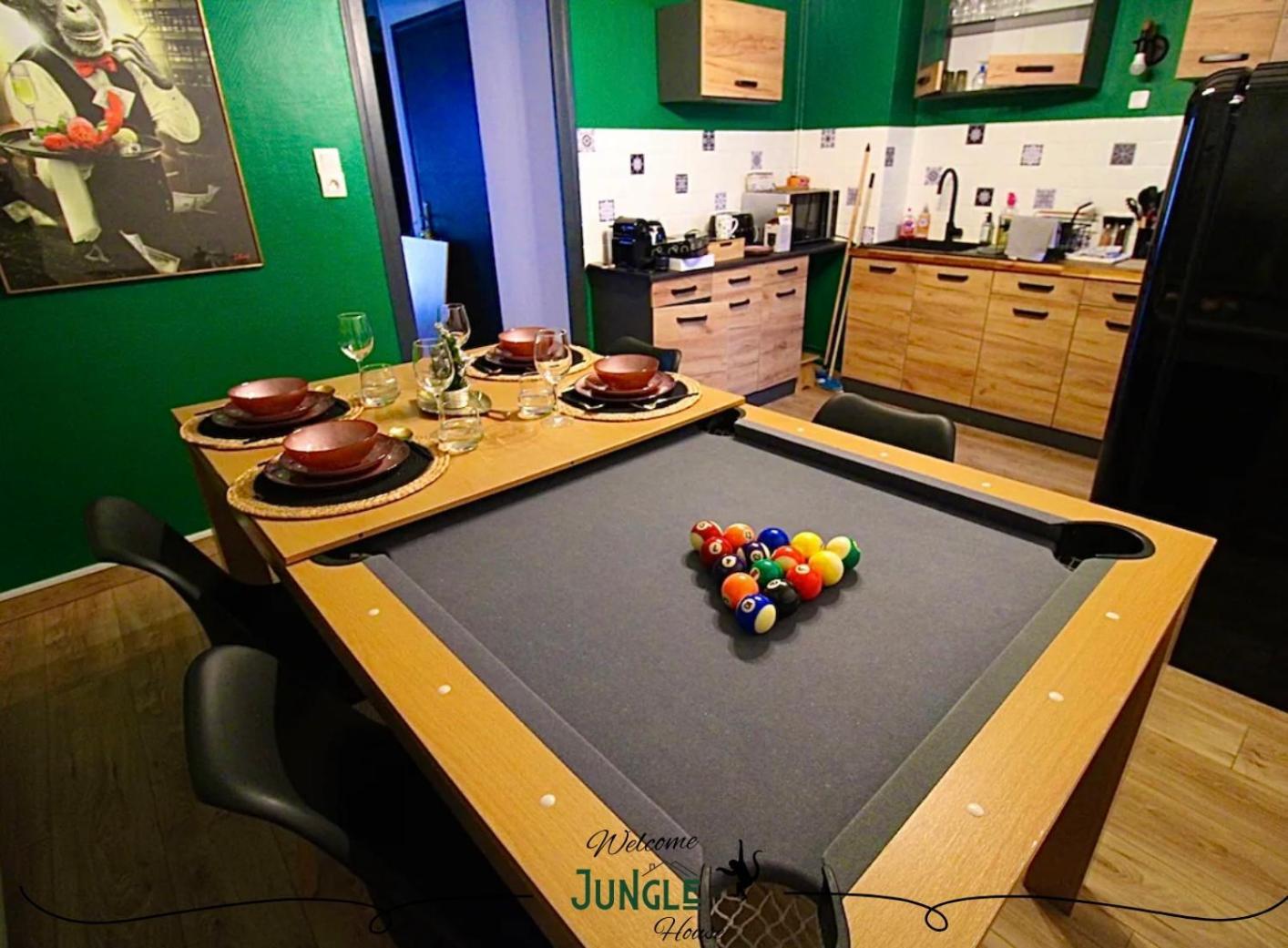 Maison "Jungle House" 90 M2 Billard, Retroprojecteur, Bar A Jeux , Vinyle, Wifi Fibre, Ideal Pro & Famille A Montbrison Kültér fotó