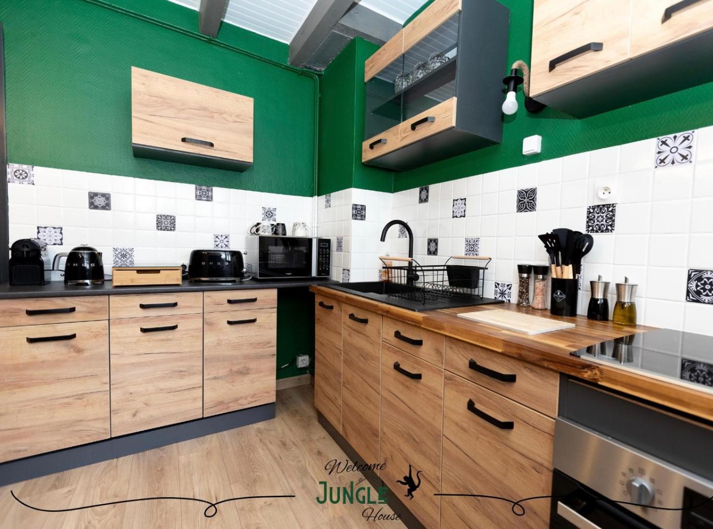 Maison "Jungle House" 90 M2 Billard, Retroprojecteur, Bar A Jeux , Vinyle, Wifi Fibre, Ideal Pro & Famille A Montbrison Kültér fotó