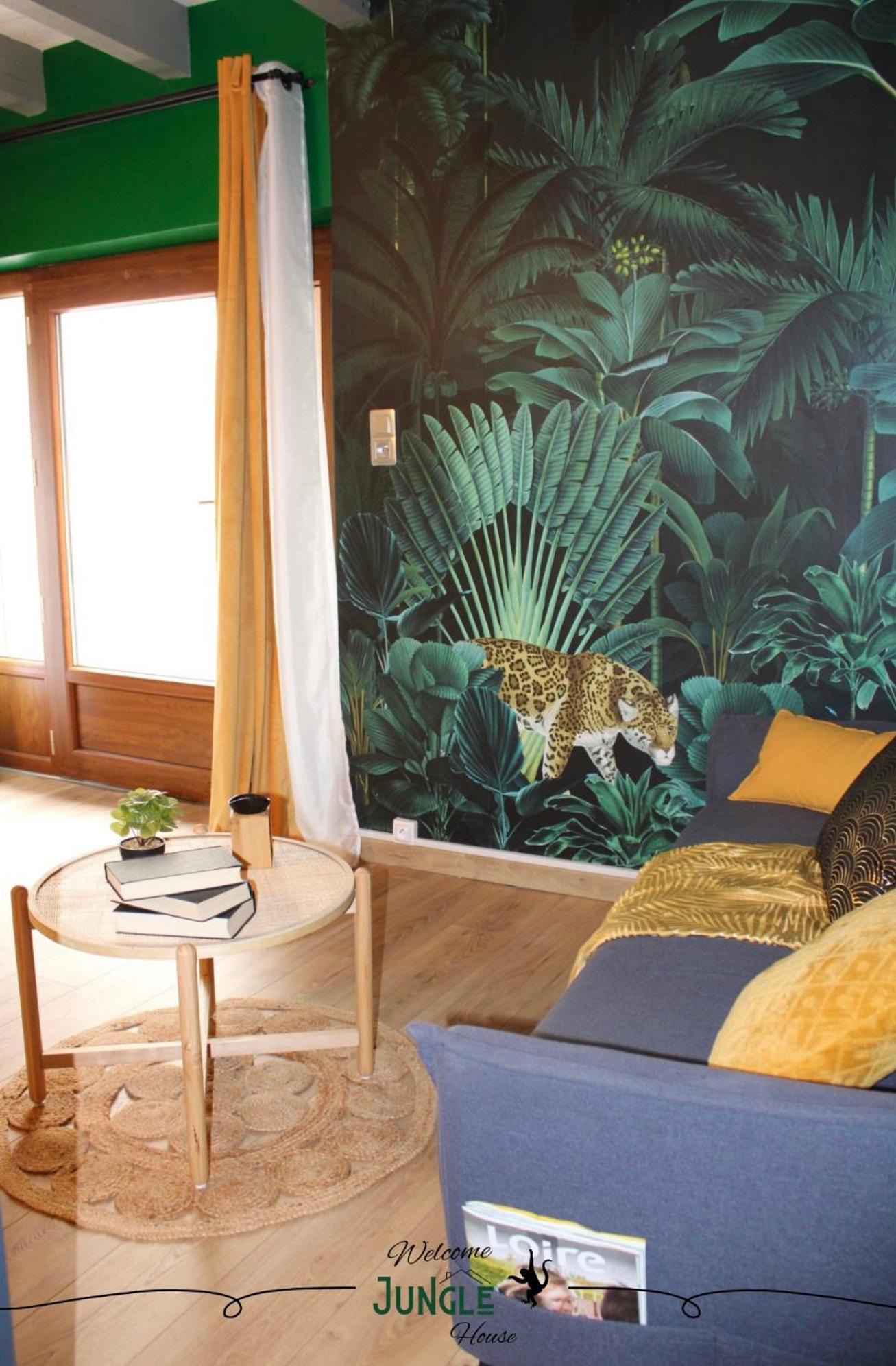 Maison "Jungle House" 90 M2 Billard, Retroprojecteur, Bar A Jeux , Vinyle, Wifi Fibre, Ideal Pro & Famille A Montbrison Kültér fotó